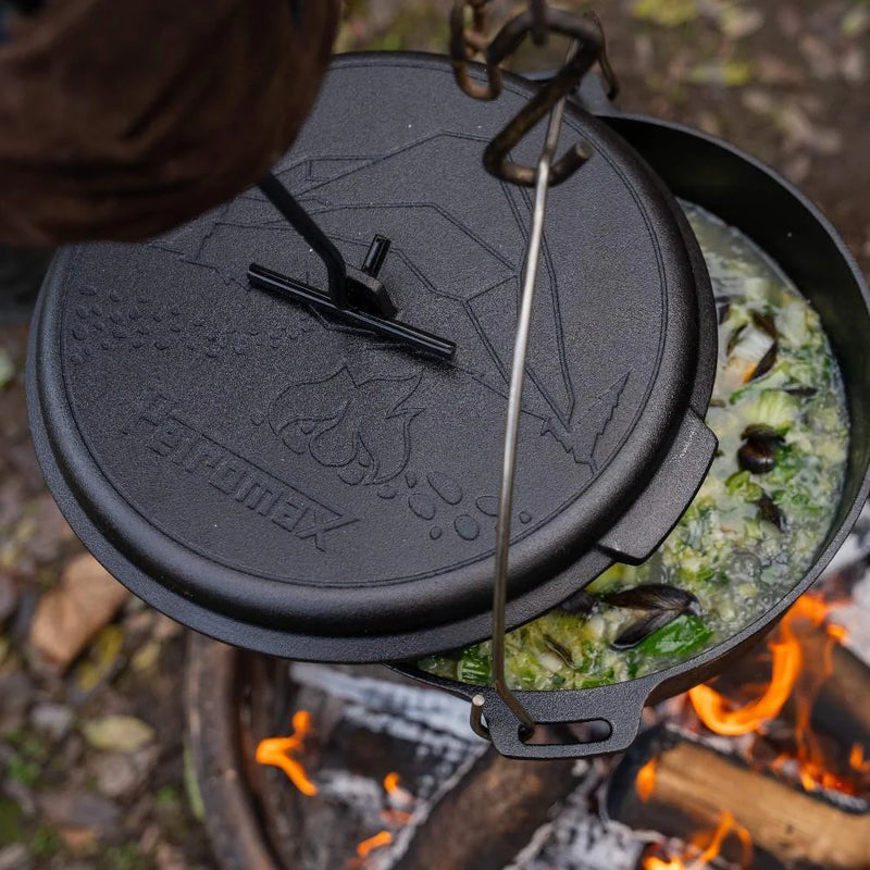 Load image into Gallery viewer, Petromax Dutch Oven - Essential Line By PetroMax
