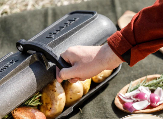 Load image into Gallery viewer, Petromax Cast Iron Potato Cooker - Large By PetroMax