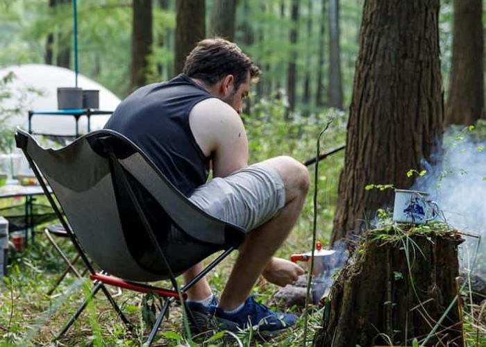 essentials to take on a hike