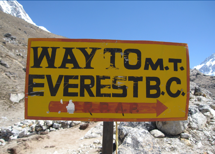 everest base camp sign