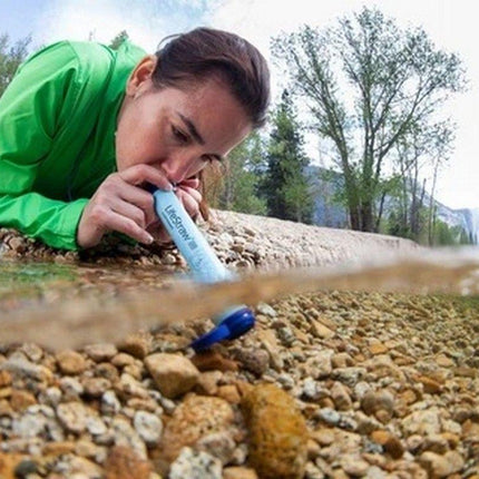 lifestraw personal water filter blue in use 1