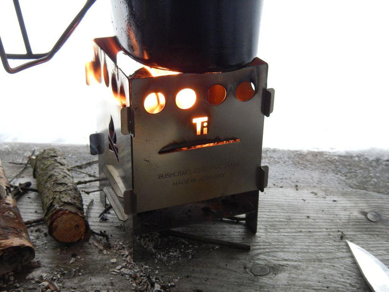 Load image into Gallery viewer, BE Bushbox Titanium Outdoor Pocket Stove By BushCraft Essentials
