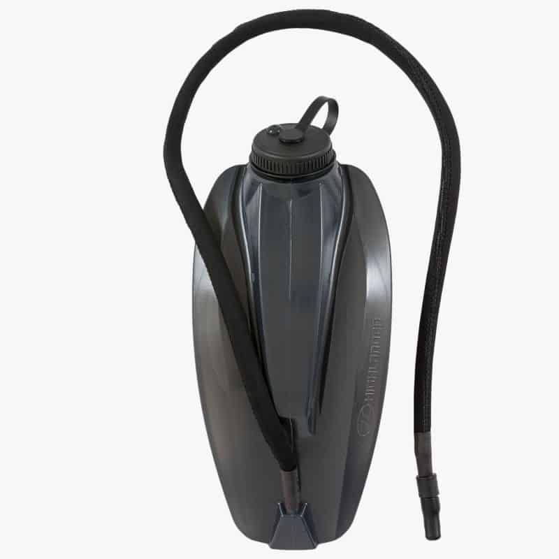 Load image into Gallery viewer, Highlander Blade Pe Bladder With Insulated Hose, 2L By Highlander Outdoor
