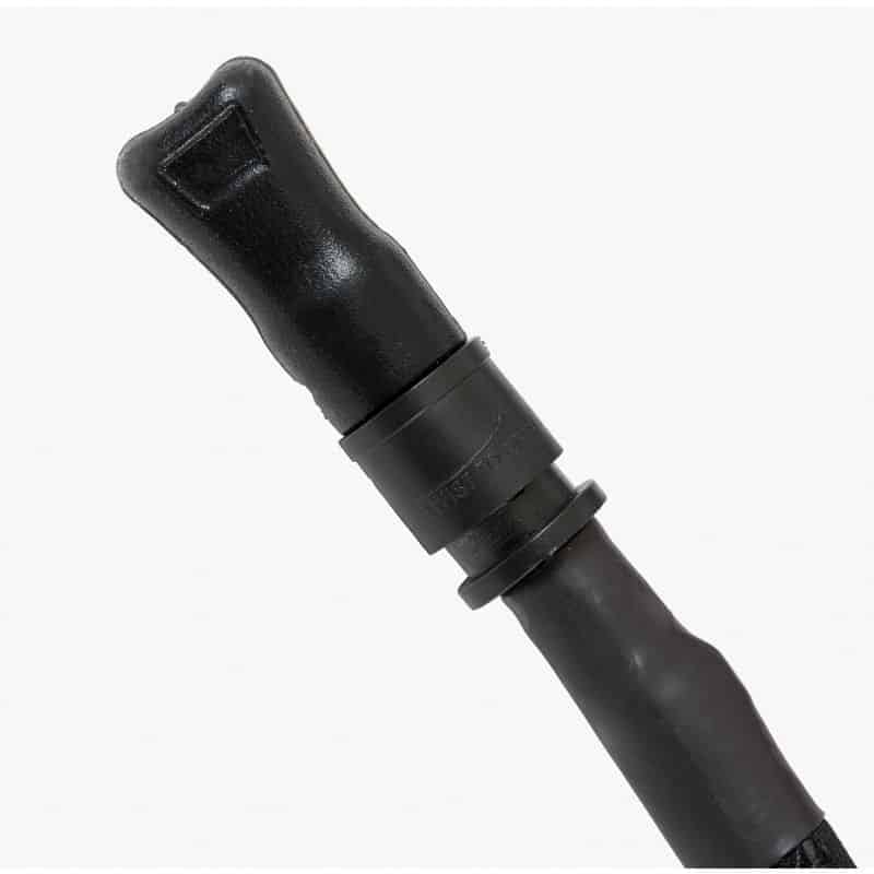 Load image into Gallery viewer, Highlander Blade Pe Bladder With Insulated Hose, 2L By Highlander Outdoor
