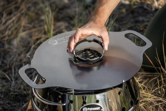 Load image into Gallery viewer, Petromax Cooking Support for Atago Griddle Plate By PetroMax
