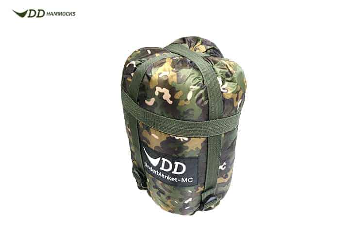 Load image into Gallery viewer, DD Hammock Underblanket - Multicamo By DD Hammocks
