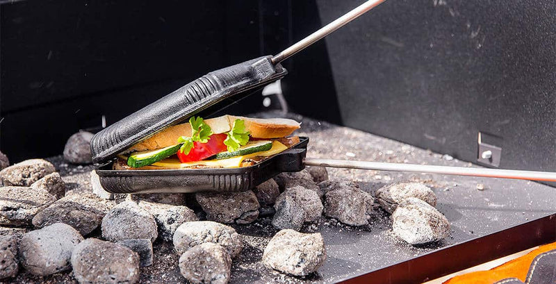 Load image into Gallery viewer, Petromax Toasty Sandwich Iron Maker By PetroMax
