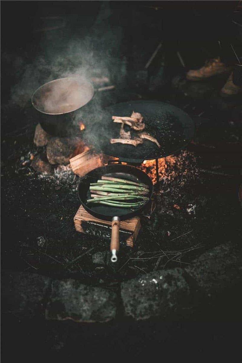 Load image into Gallery viewer, Robens Tahoe Cast Iron Pan 27cm By Robens outdoors
